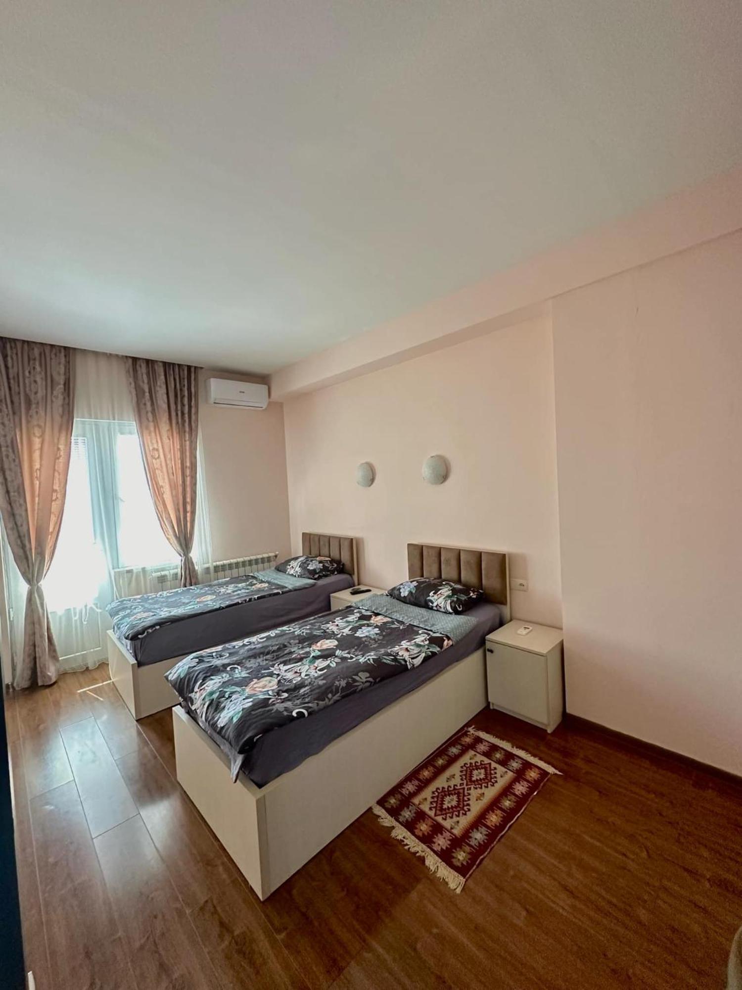 Cozy & Sweet Home Тбілісі Екстер'єр фото